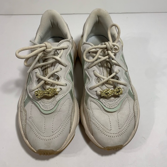 Adidas Women’s Ozweego Originals Athletic Shoes Size 6 Green - Picture 3 of 8